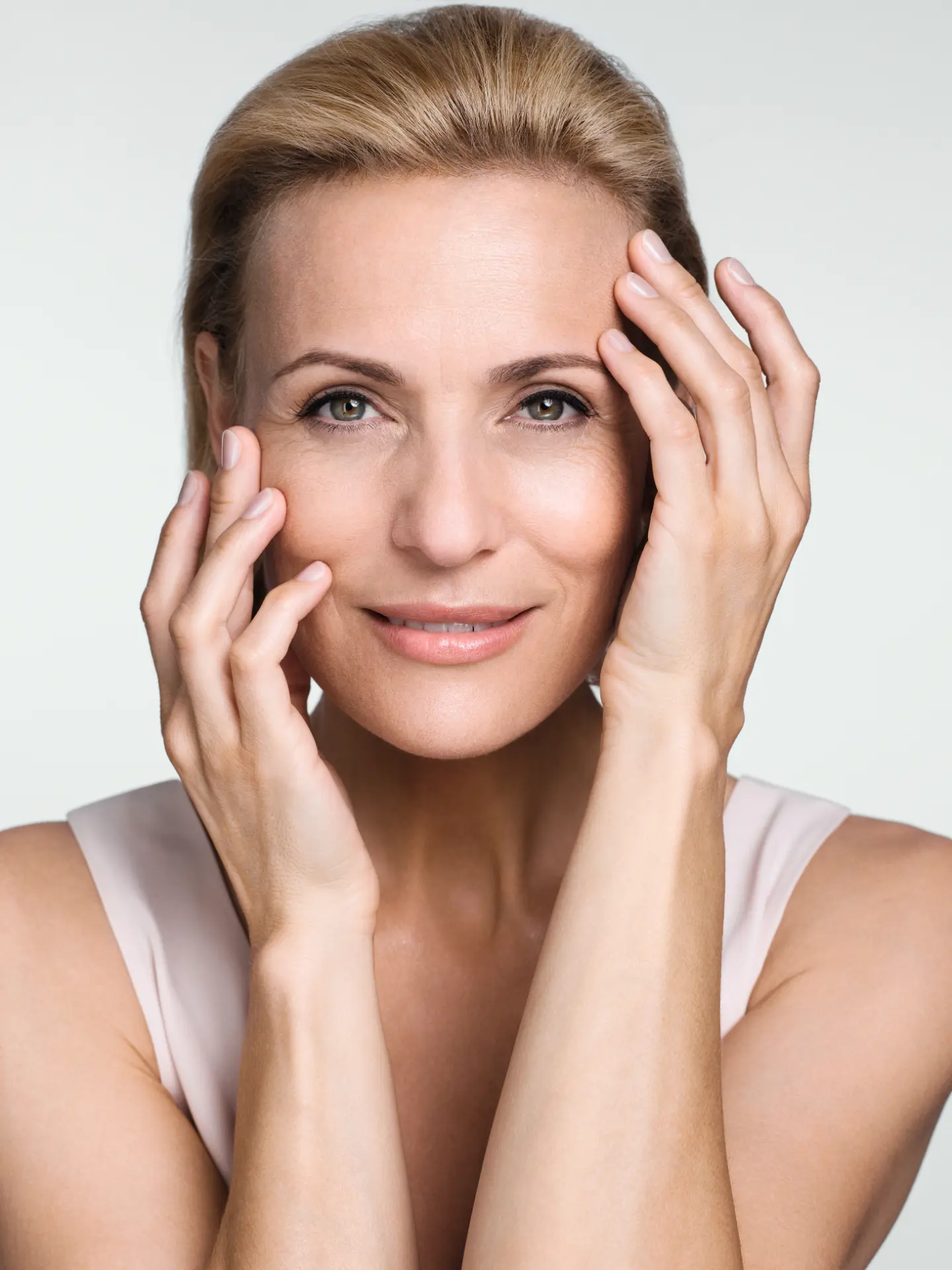 Reviderm Vega Behandlung im Charisma Beautycenter