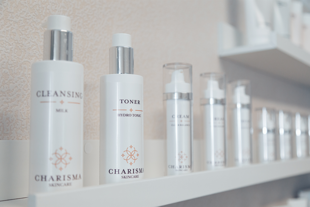 Charisma Skincare-Produkte im Studio